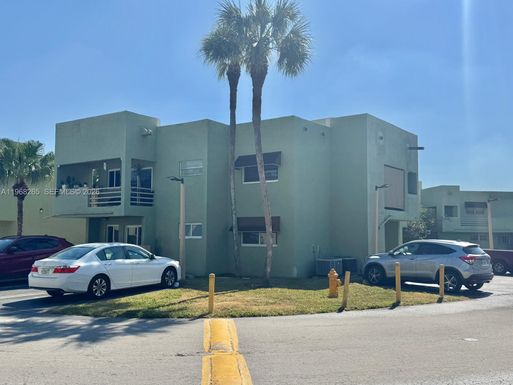 11163 NW 7th St # 19, Miami FL 33172