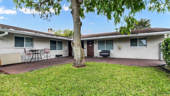 5940 NW 19th Ct, Lauderhill FL 33313
