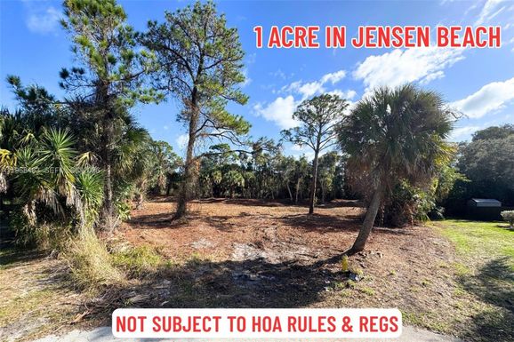 3509 NE M Cari Ln, Jensen Beach FL 34957