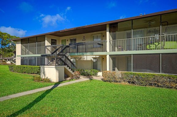 6327 Chasewood Dr, Jupiter FL 33458