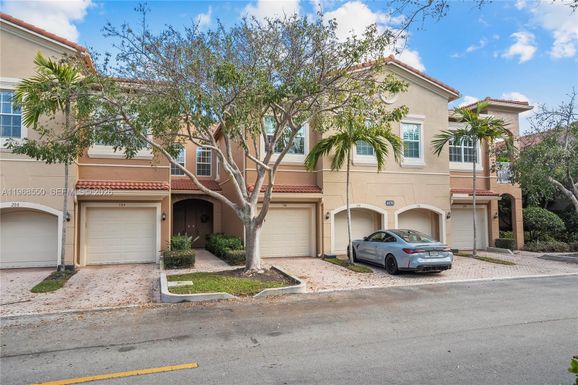 4870 Bonsai Cir # 106, Palm Beach Gardens FL 33418