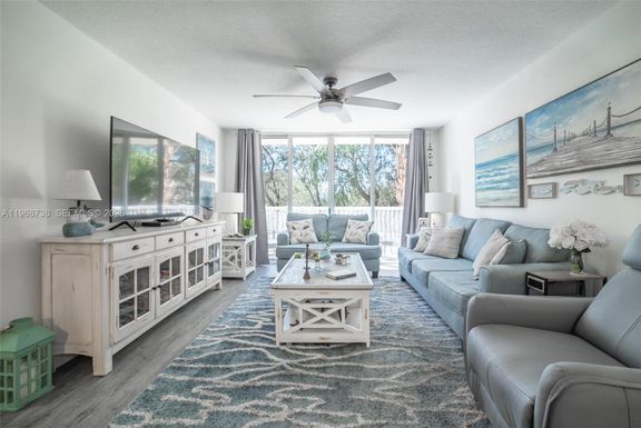 609 E Sheridan St # 308, Dania Beach FL 33004