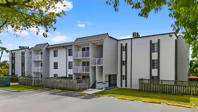 5020 NW 79th Ave # 303, Doral FL 33166