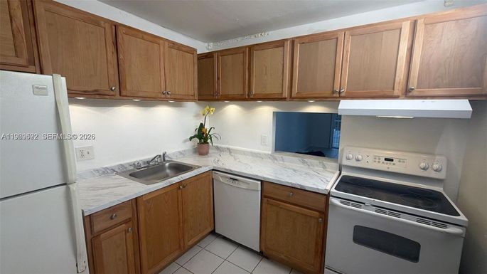 500 Executive Center Dr # 1C, West Palm Beach FL 33401