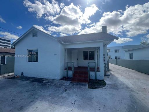 2758 SW 3rd St, Miami FL 33135
