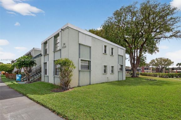 7310 NW 18th St # 208, Margate FL 33063