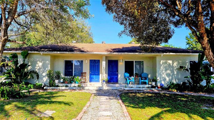265 NE 116th St, Miami FL 33161
