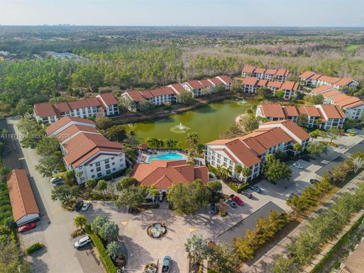 7925 Preserve Cir # 316, Naples FL 34119