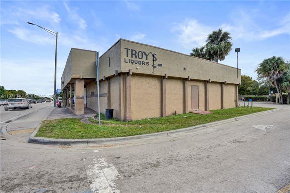 2990 W Sunrise Blvd, Fort Lauderdale FL 33311