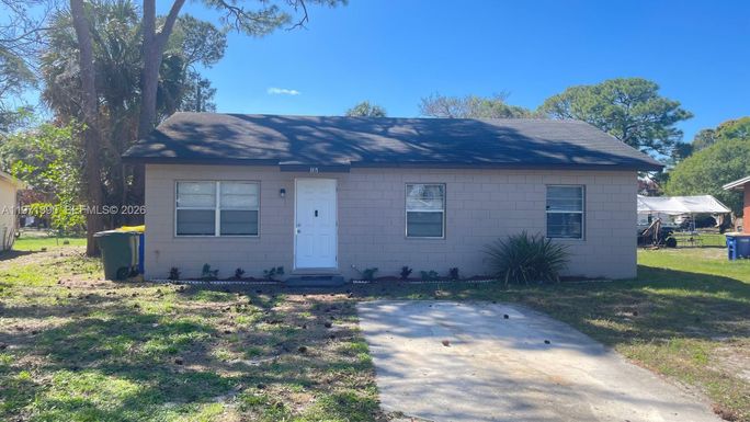 805 N 27th St, Fort Pierce FL 34947