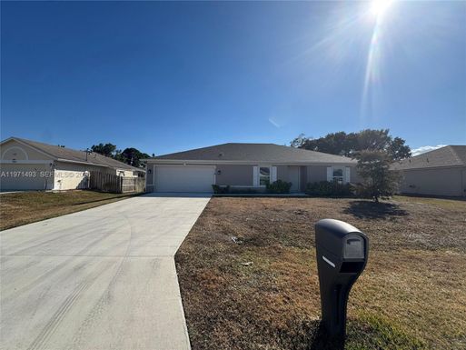 314 SW Ray Ave, Port St. Lucie FL 34983