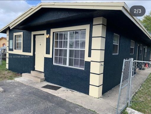 770 SW 2nd Ave, Deerfield Beach FL 33441