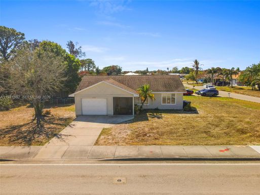 1526 SE Port St Lucie Blvd, Port St. Lucie FL 34952