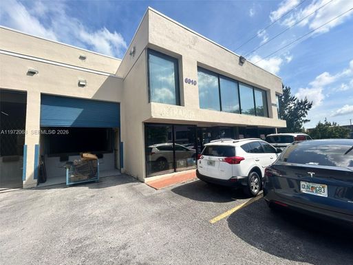 6910 NW 50th St # 1, Miami FL 33195