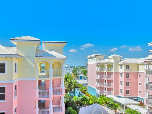 2051 SE 3rd St, Deerfield Beach FL 33441