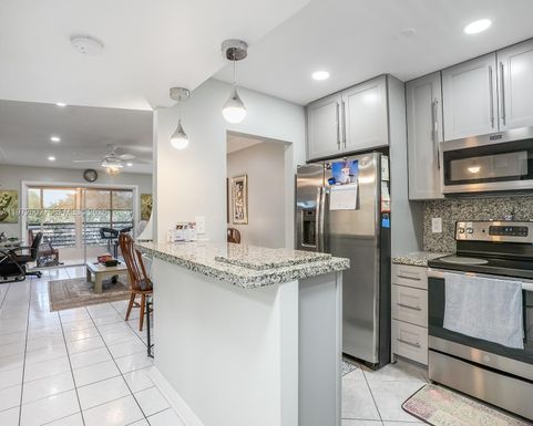 9001 Sunrise Lakes Blvd # 301, Sunrise FL 33322