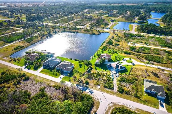 26 HARNESS, Other City - In The State Of Florida FL 33946