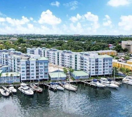 2415 NW 16th St Rd # 214, Miami FL 33125