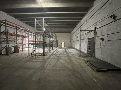 8212 NW 30th Ter, Doral FL 33122