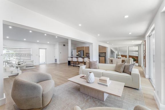 2548 Tortugas Ln, Fort Lauderdale FL 33312