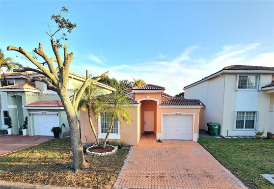 16254 SW 100th Ter, Miami FL 33196