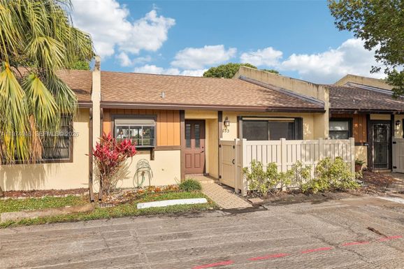 653 Banks Rd, Margate FL 33063