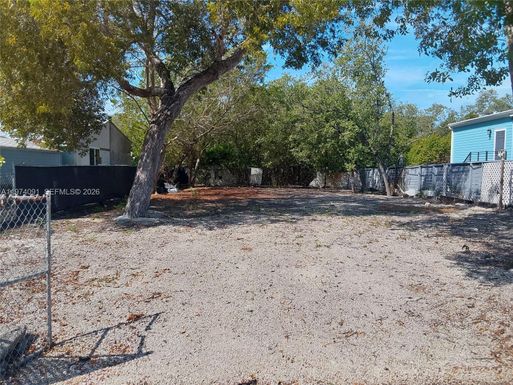 245 Cuba Rd, Tavernier FL 33070