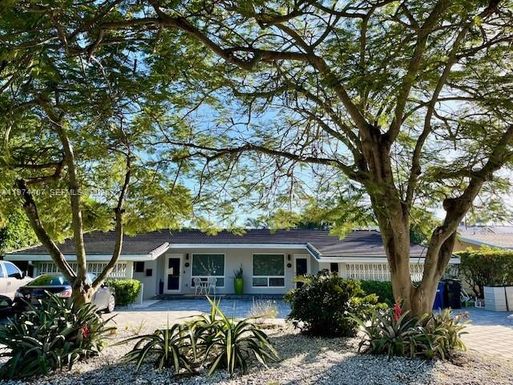 5650-5652 NE 17 TERRACE, NE 17th Ter, Fort Lauderdale FL 33334