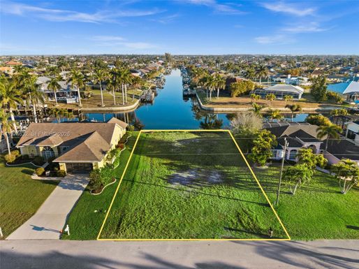 2623 SW 35th Ln, Cape Coral FL 33914