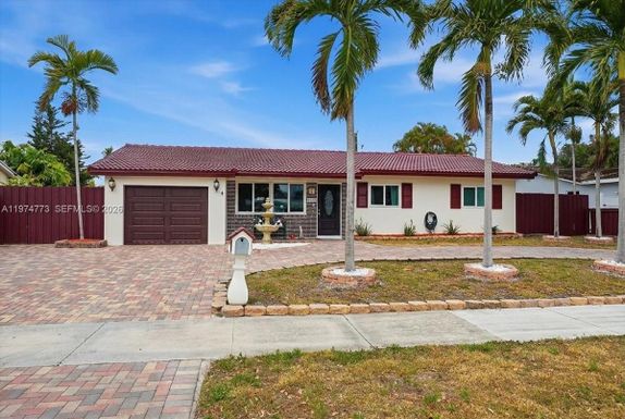4925 Tyler St, Hollywood FL 33021