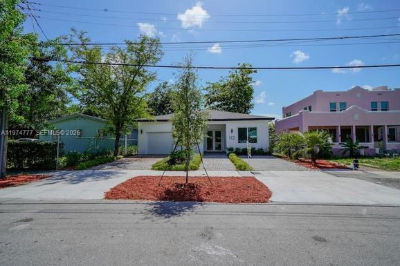 112 NW 24th Ct, Miami FL 33125