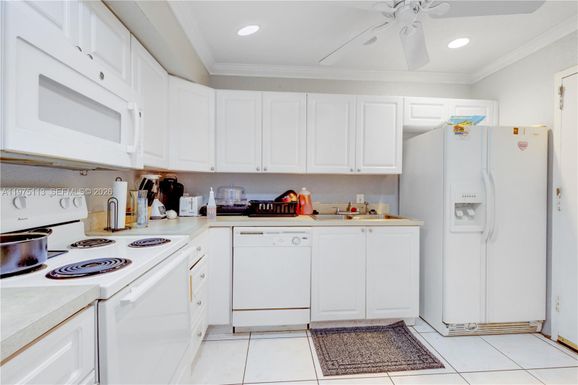 4848 NW 24th Ct # 215, Lauderdale Lakes FL 33313