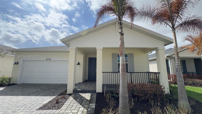 6712 NW Cloverdale Ave, Port St. Lucie FL 34987