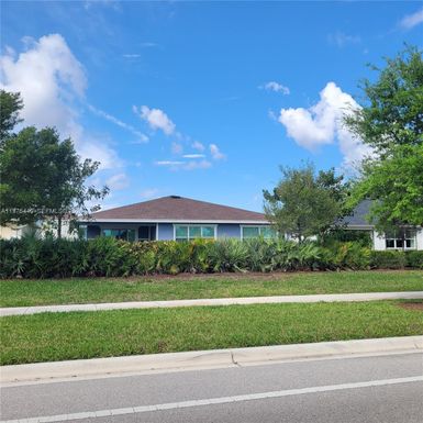 1200 Sterling Pine Place, Loxahatchee FL 33470