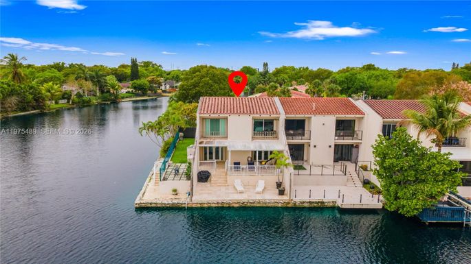 7282 Jacaranda Ln, Miami Lakes FL 33014