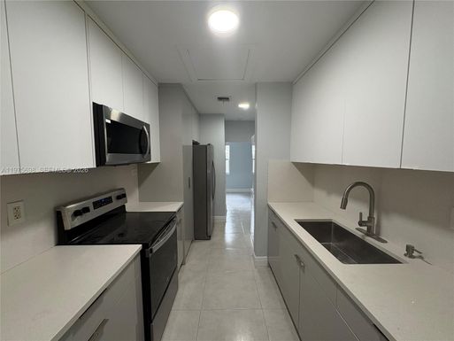 3600 SW 32nd Ave, West Park FL 33023