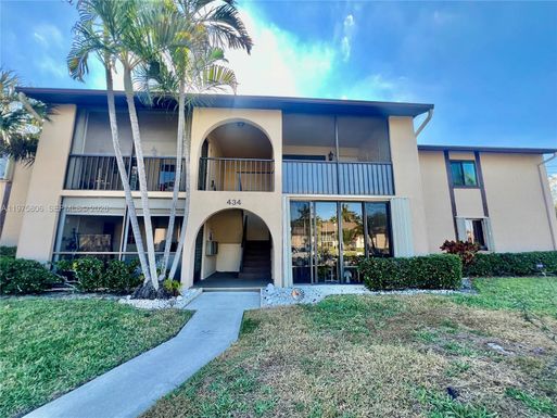 434 Pine Glen Ln # 1, Green Acres FL 33463