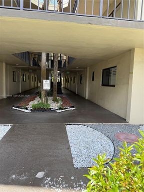 5130 Las Verdes Cir # 123, Delray Beach FL 33484