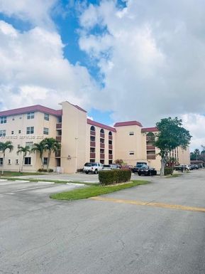 3251 Holiday Springs Blvd # 403, Margate FL 33063