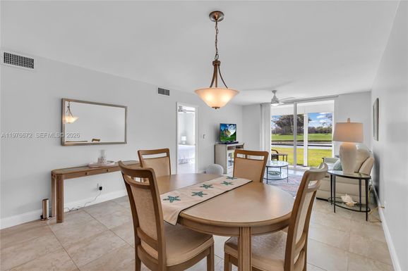 9320 S Hollybrook Lake Dr # 108, Pembroke Pines FL 33025