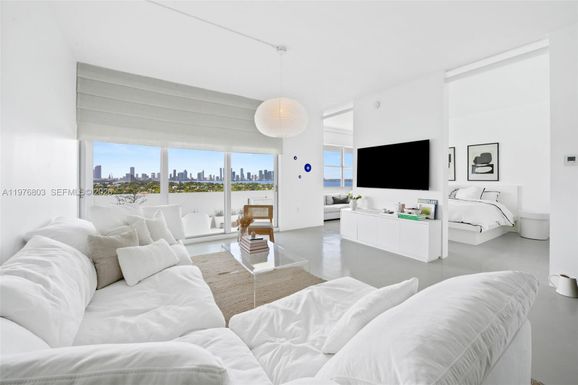 3 Island Ave # G, Miami Beach FL 33139