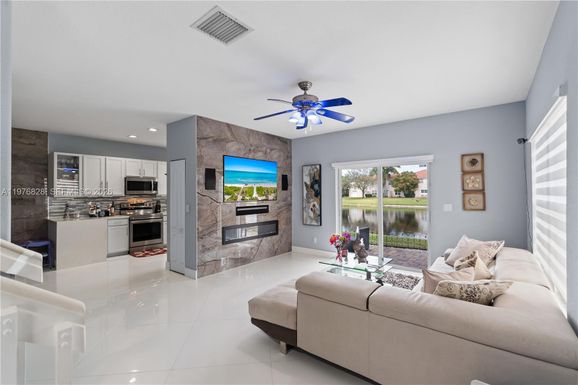 4301 Macarthur Palm Trl, Green Acres FL 33463