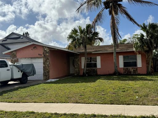 7704 SW 8th Ct, North Lauderdale FL 33068