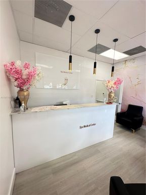 10780 MED SPA NEAR FIU, Sweetwater FL 33174