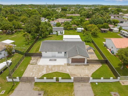 22601 SW 127th Ave, Miami FL 33170