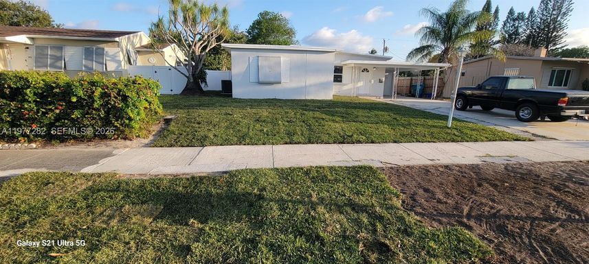 142 SE 4th Ave, Boynton Beach FL 33435