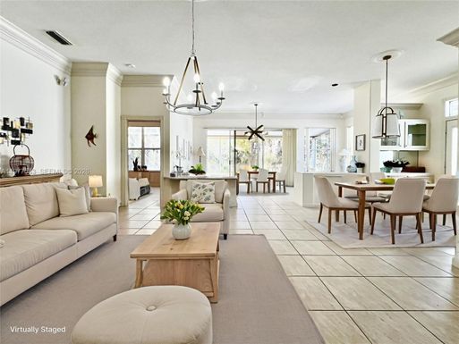 7625 SE Bay Cedar Cir, Hobe Sound FL 33455