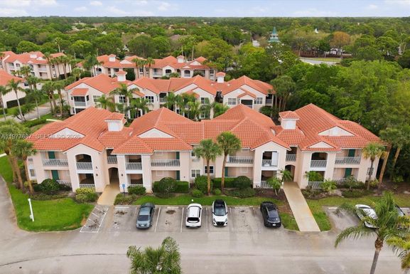 9919 Perfect Dr # 107, Port St. Lucie FL 34986