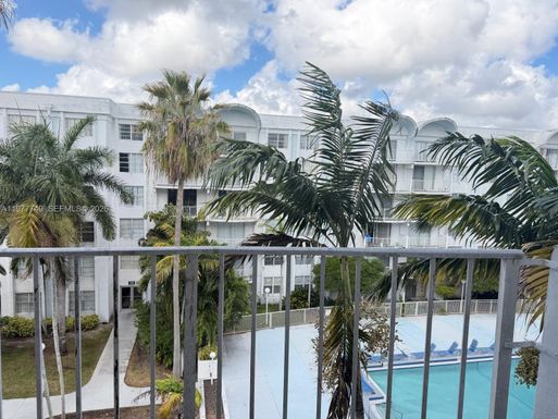 494 NW 165th St Rd # 504, Miami FL 33169