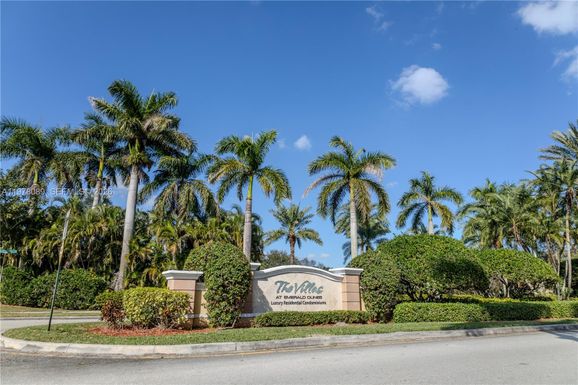 6386 Emerald Dunes Dr # 102, West Palm Beach FL 33411